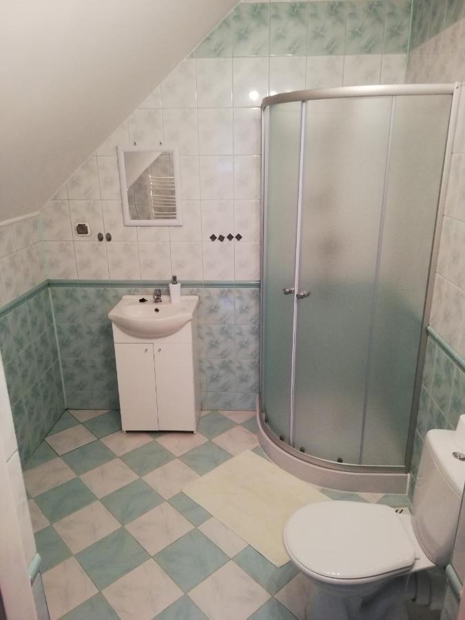Potok 5 Hotel Zloczew Buitenkant foto