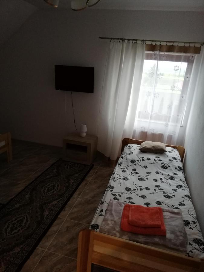Potok 5 Hotel Zloczew Buitenkant foto